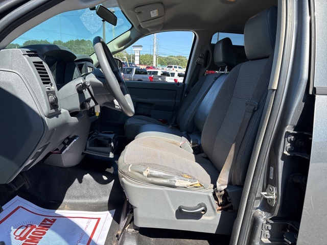 2008 Dodge Ram ST photo 13