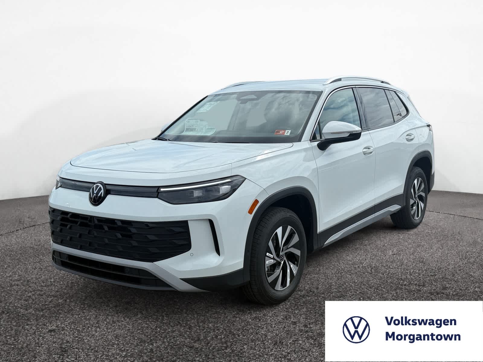 2025 Volkswagen Tiguan S's photo