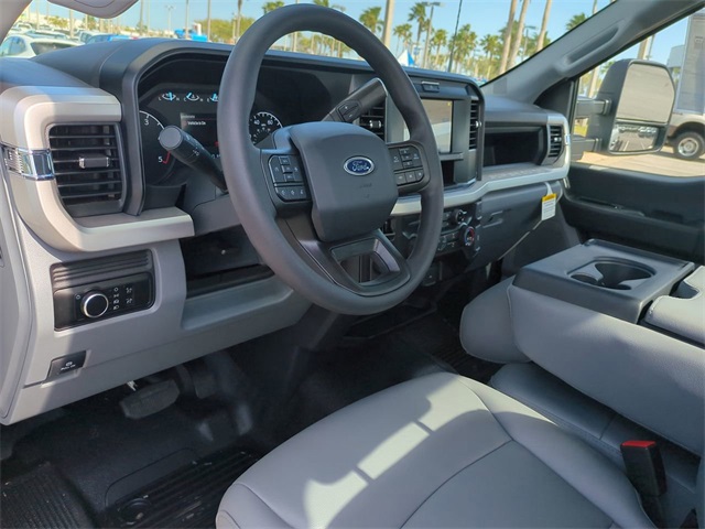 2025 Ford F-450 XL photo 12