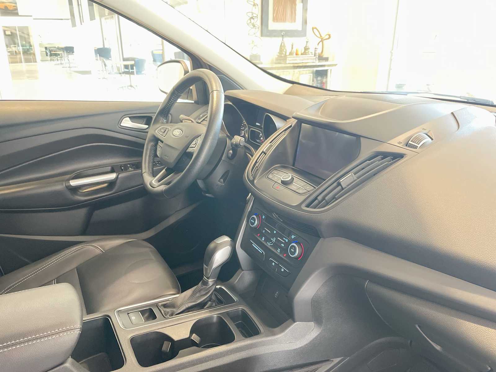 2019 Ford Escape SEL photo 24