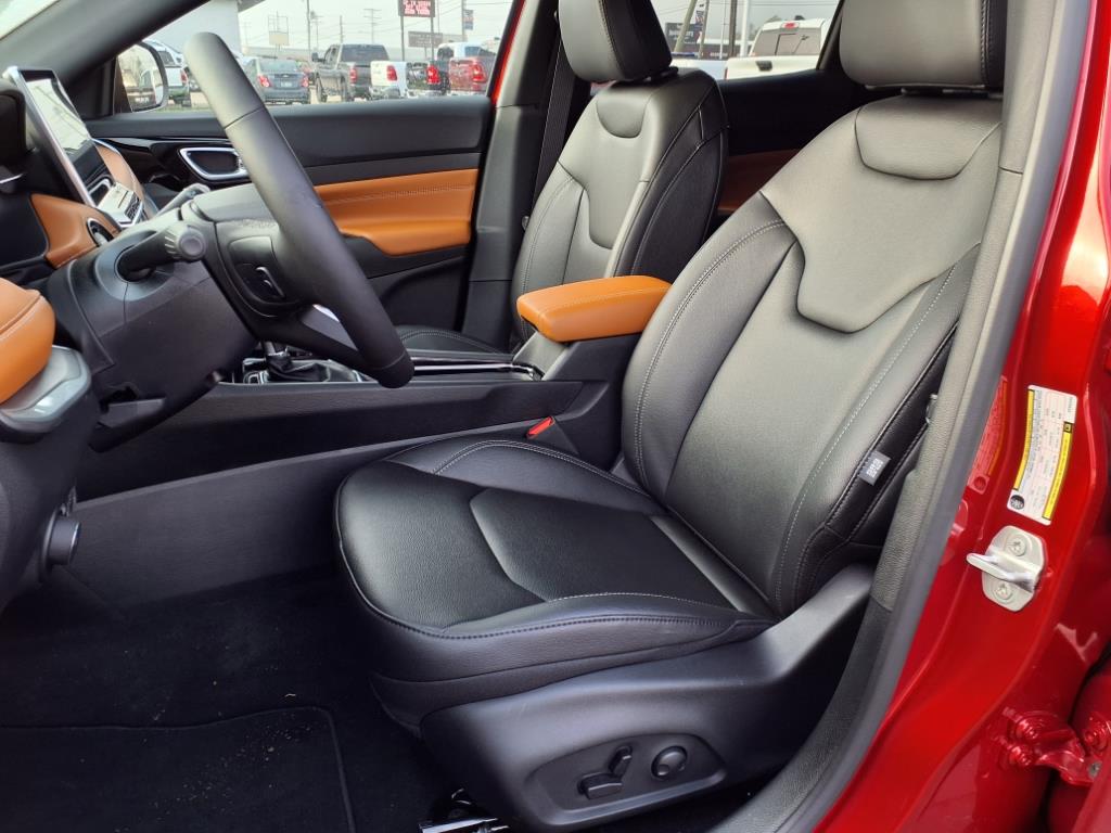 2025 Jeep Compass Limited photo 4