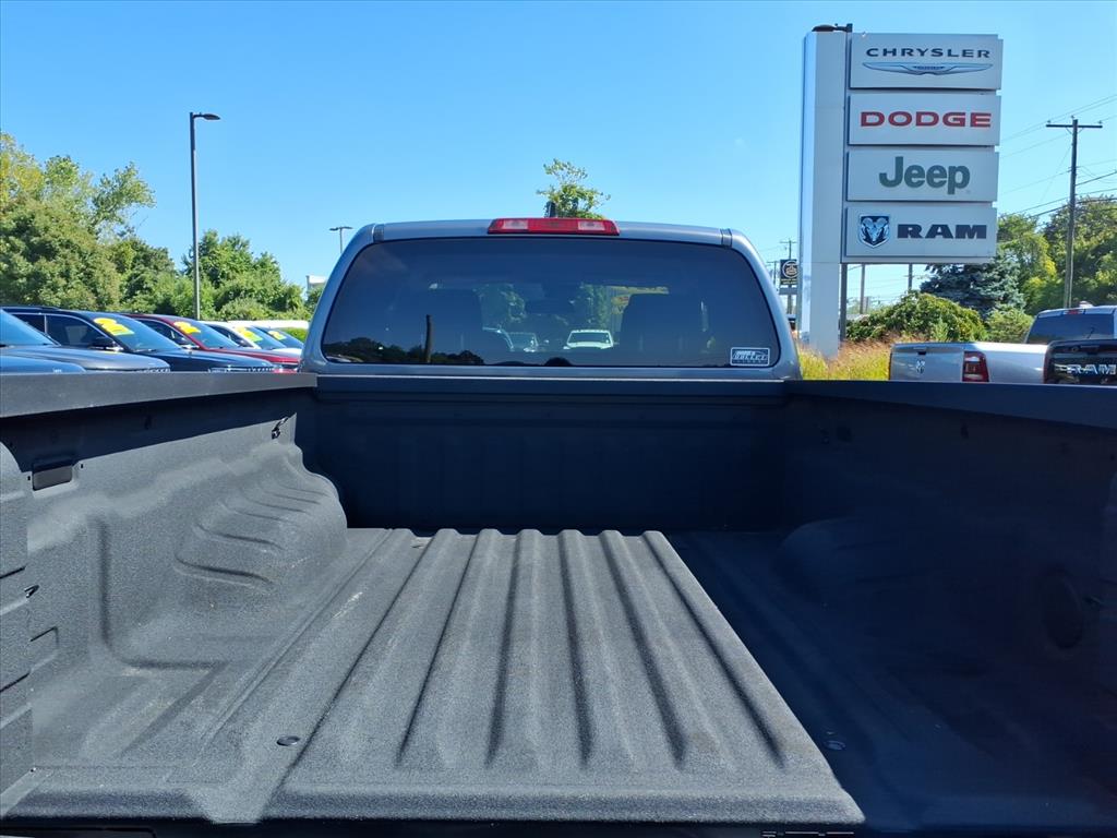 2024 Nissan Frontier S photo 10