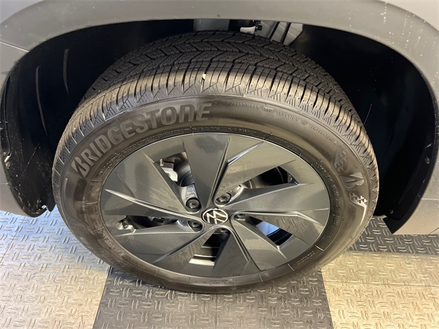 2025 Volkswagen Taos S photo 8