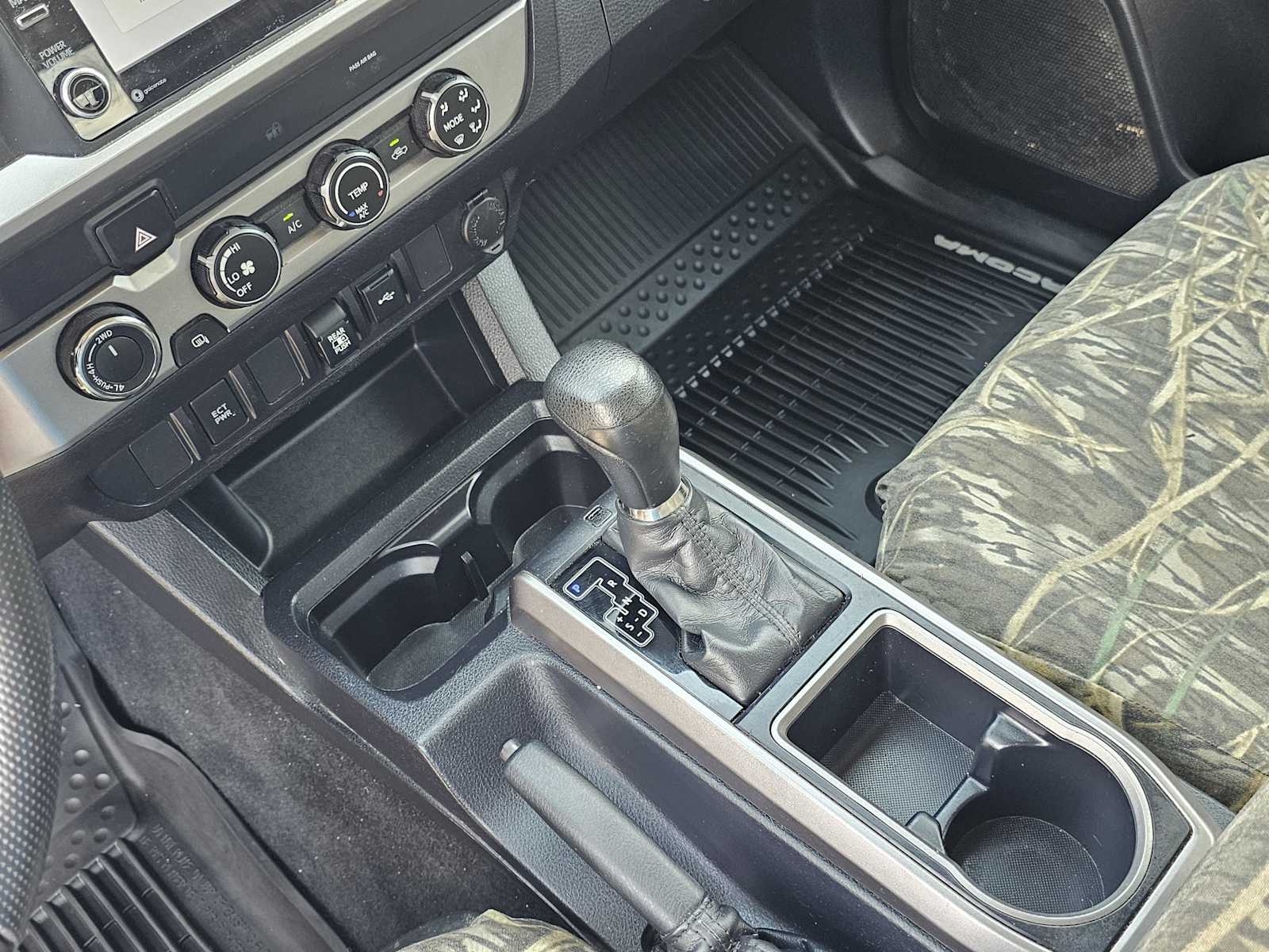 2020 Toyota Tacoma SR5 photo 16