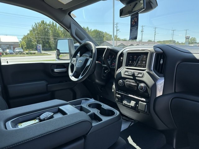 2026 Chevrolet Silverado 2500HD Custom photo 5