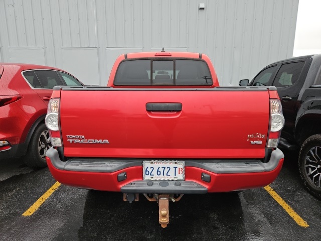 2015 Toyota Tacoma Base photo 2
