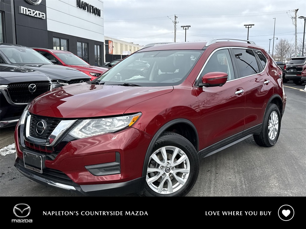 2018 Nissan Rogue SV's photo