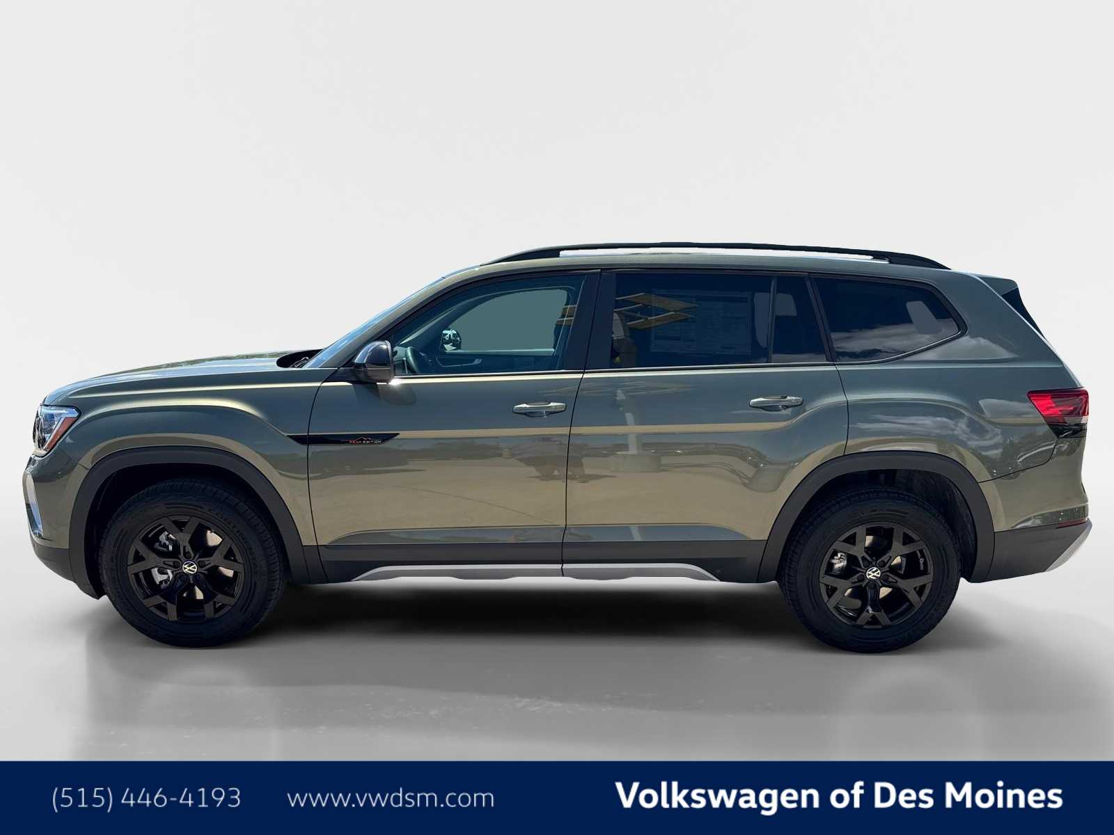 2025 Volkswagen Atlas Peak Edition SE photo 3