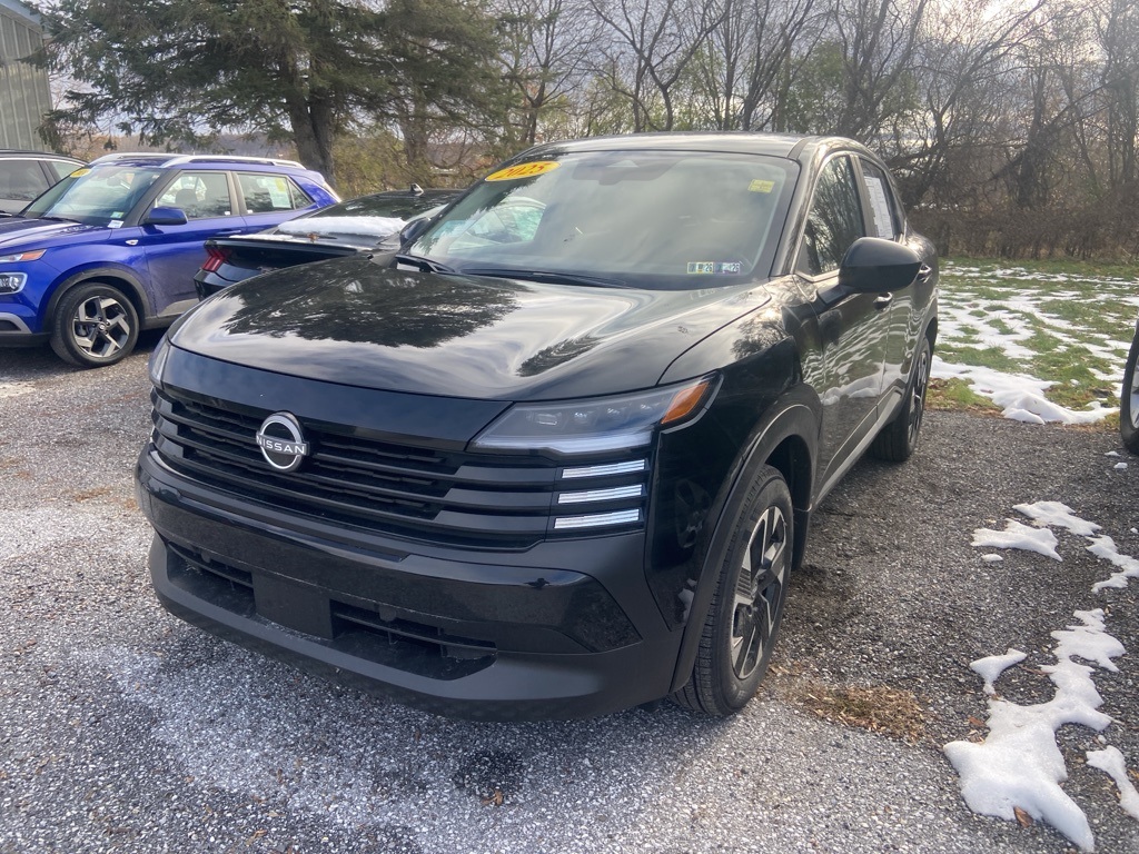 2025 Nissan Kicks SV photo 3