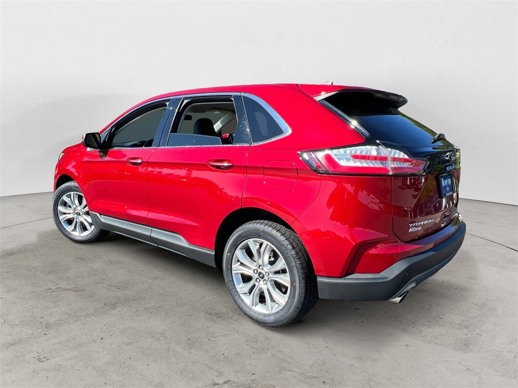 2024 Ford Edge Titanium photo 4