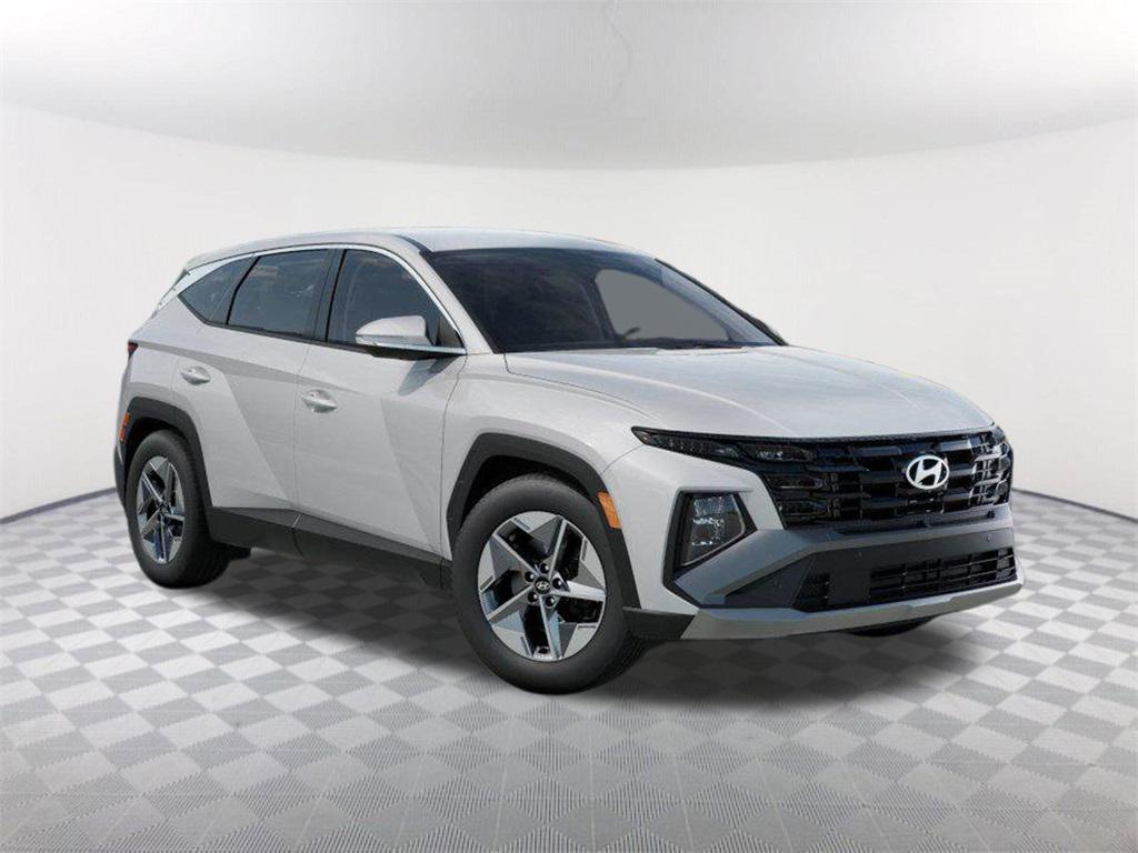 2026 Hyundai Tucson Hybrid SEL photo 2