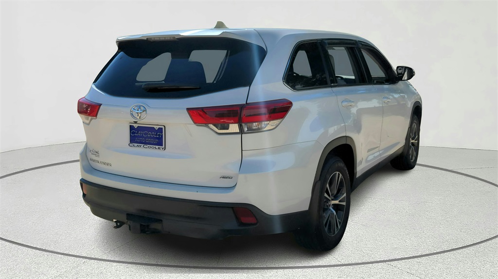 2017 Toyota Highlander XLE photo 21