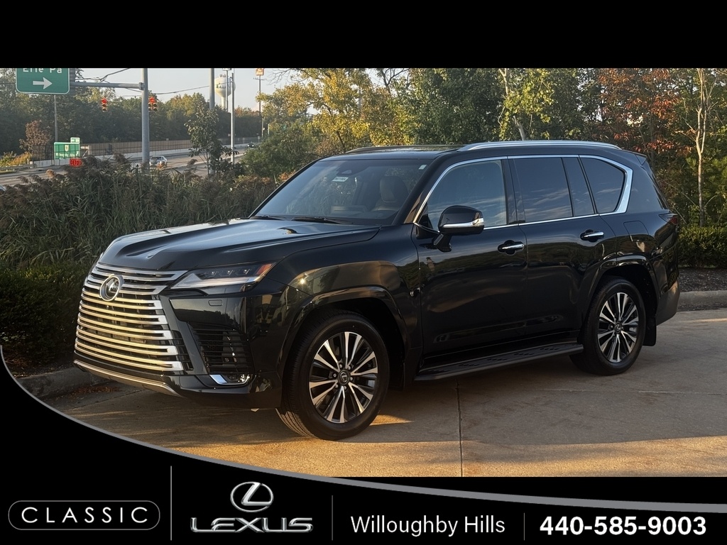 2025 Lexus LX Premium's photo
