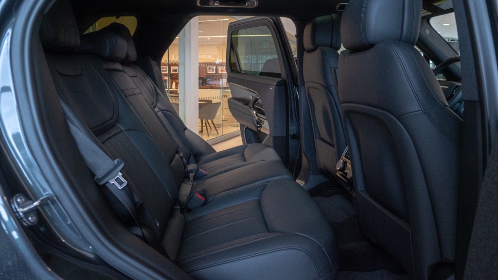2025 Land Rover Range Rover Sport SE photo 19