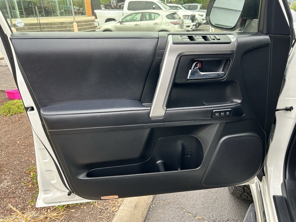 2022 Toyota 4Runner Limited photo 10