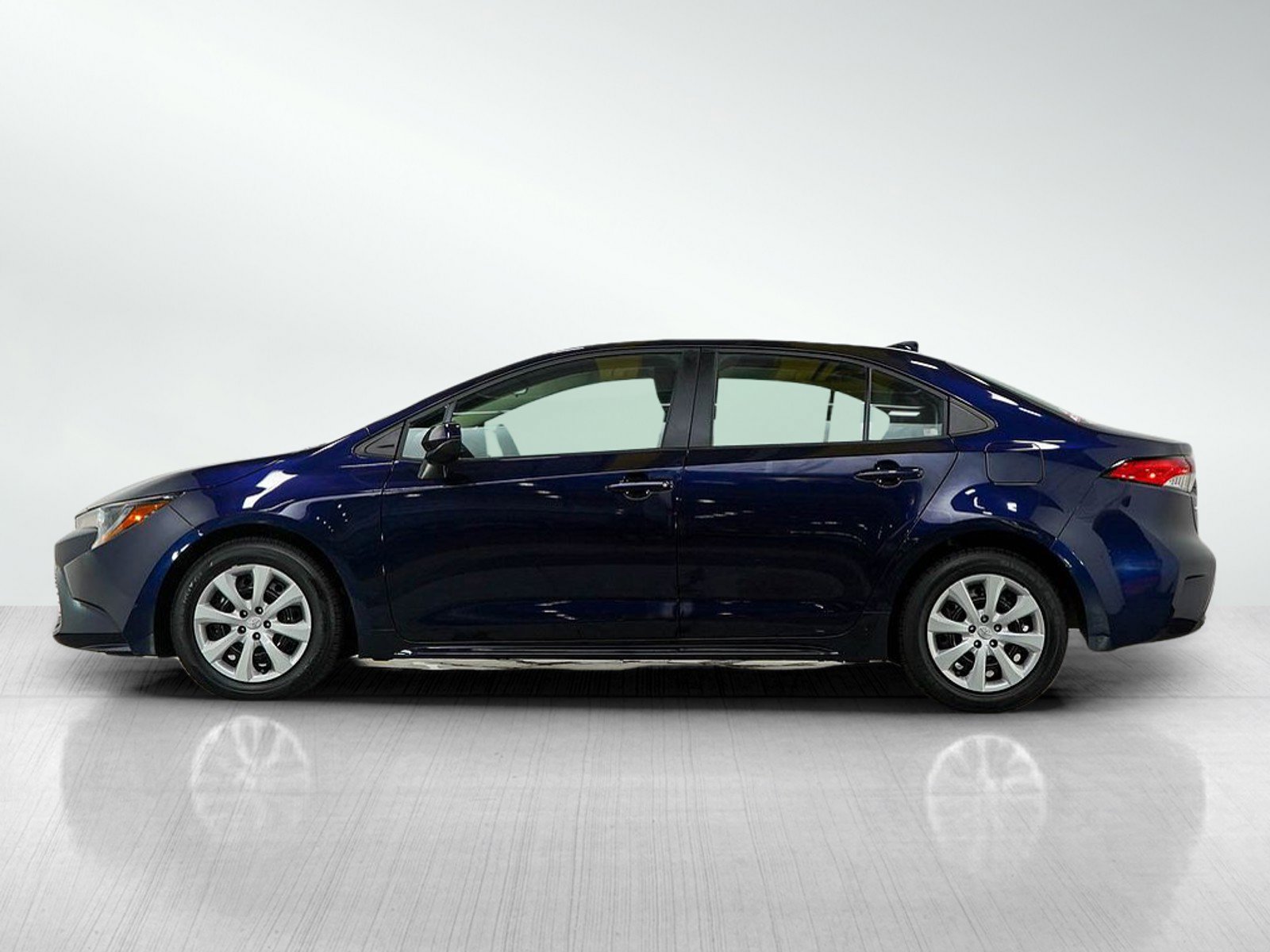 Used 2024 Toyota Corolla LE with VIN 5YFB4MDE8RP164402 for sale in Bloomington, Minnesota