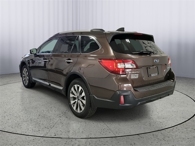 2019 Subaru Outback 2.5i Touring photo 4