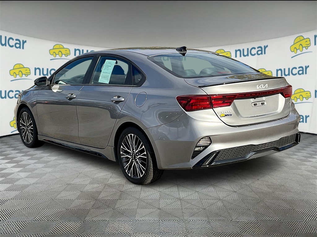 2022 Kia Forte GT-Line photo 4