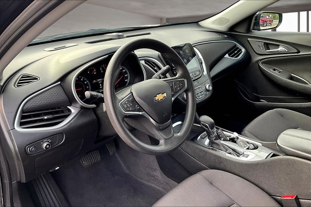 2024 Chevrolet Malibu 1LT photo 13