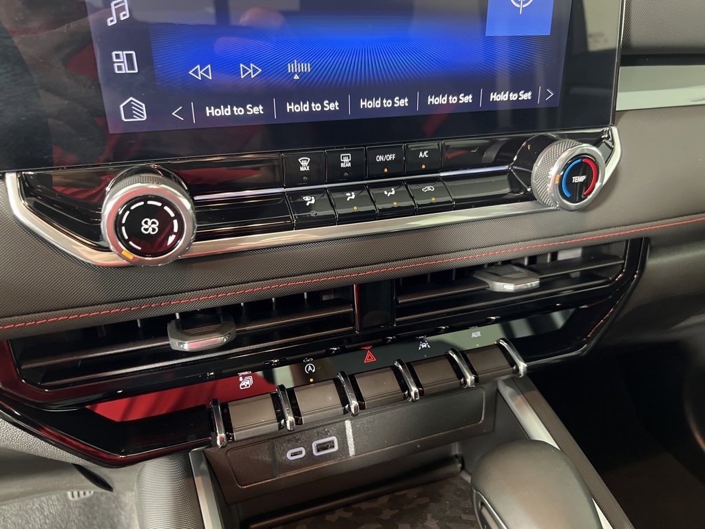2024 Chevrolet Colorado Z71 photo 18