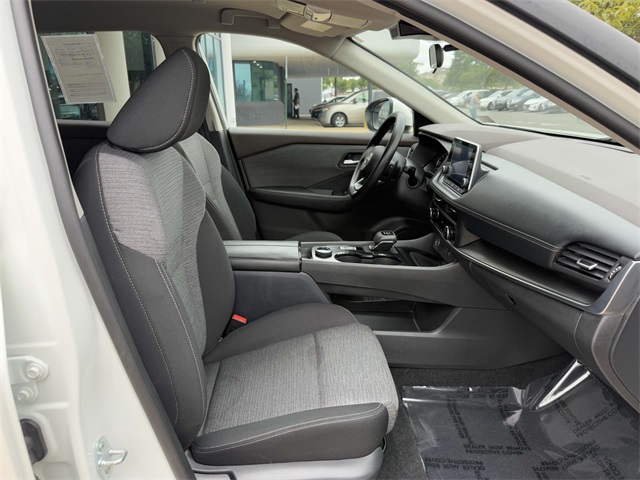 2023 Nissan Rogue SV photo 15