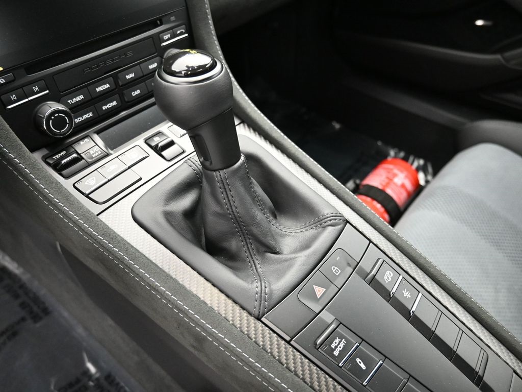 2024 Porsche Cayman GT4 RS photo 22