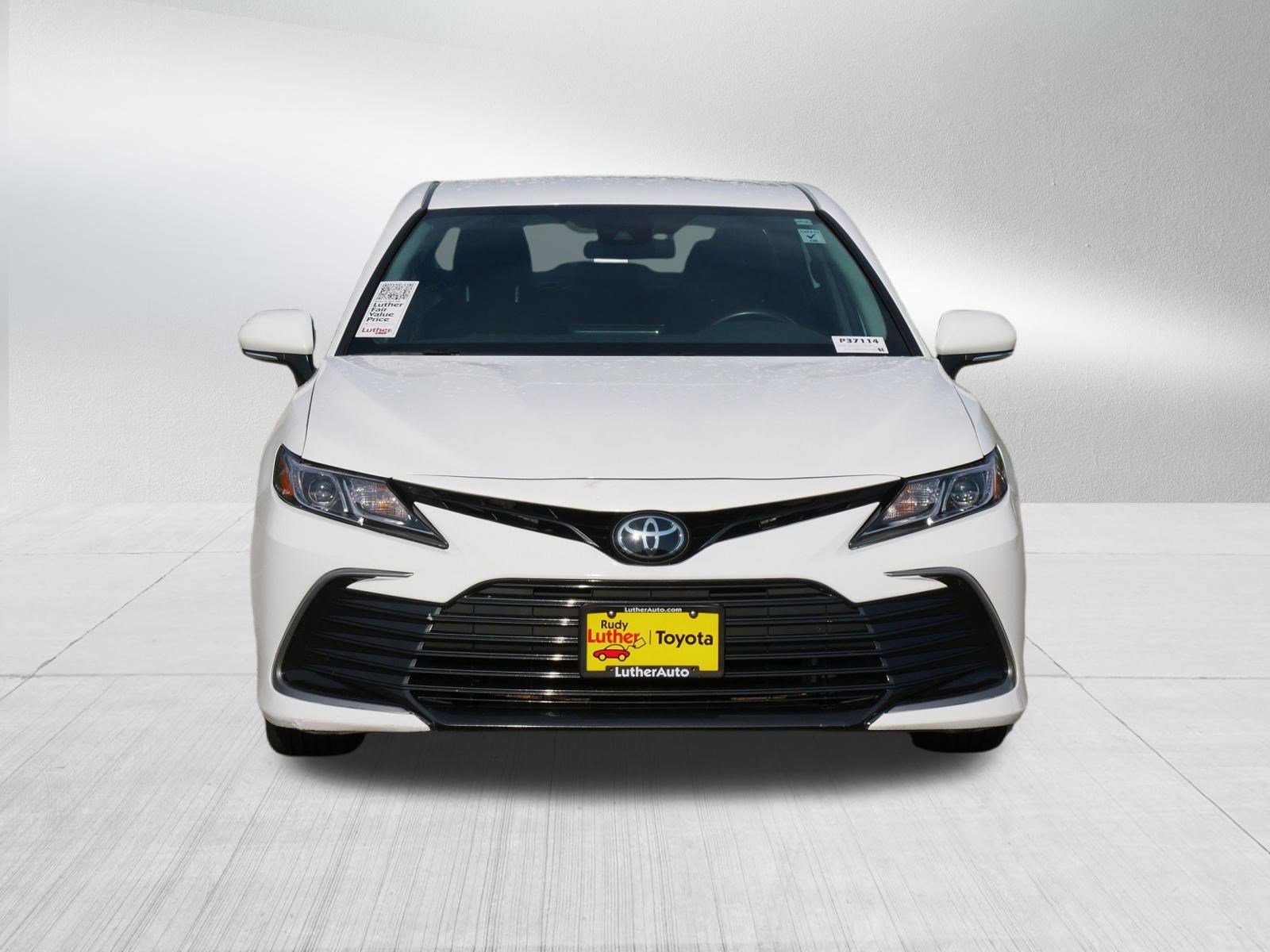 2024 Toyota Camry LE photo 2
