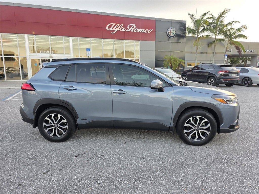 2024 Toyota Corolla Hybrid SE photo 2