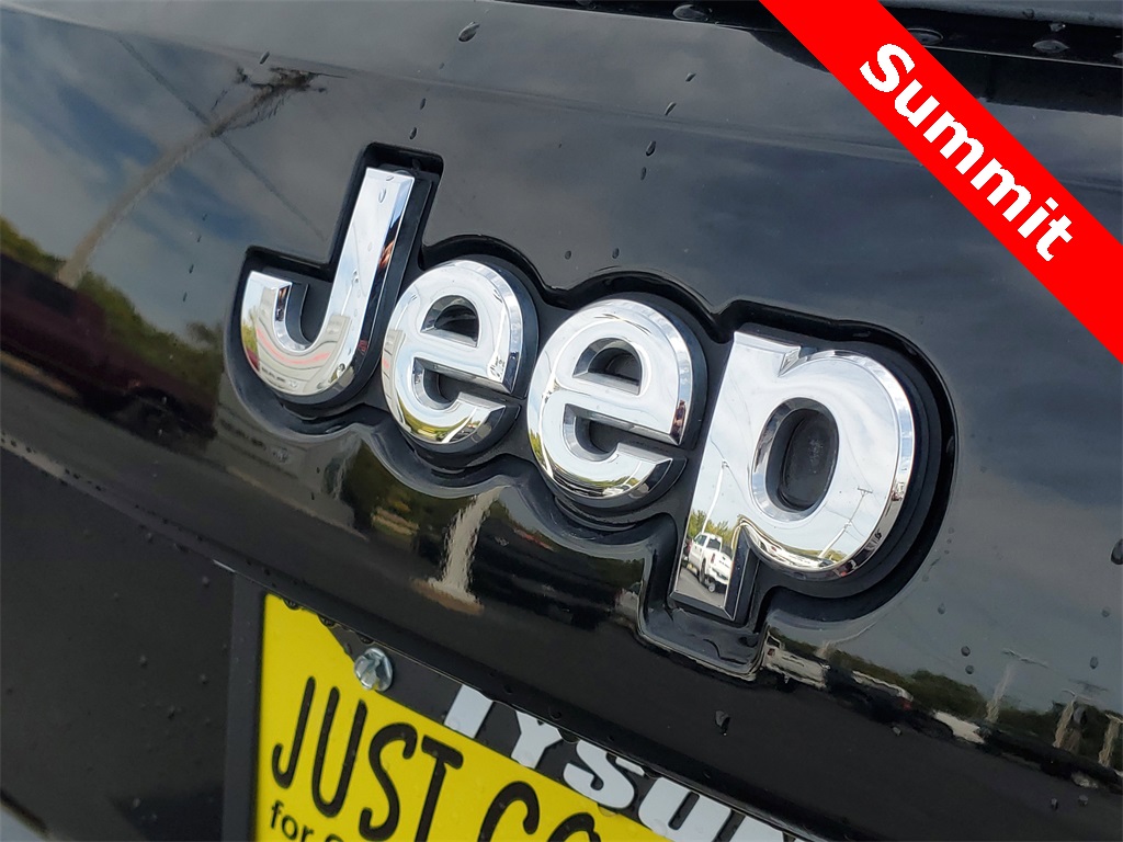 2020 Jeep Grand Cherokee Summit photo 4