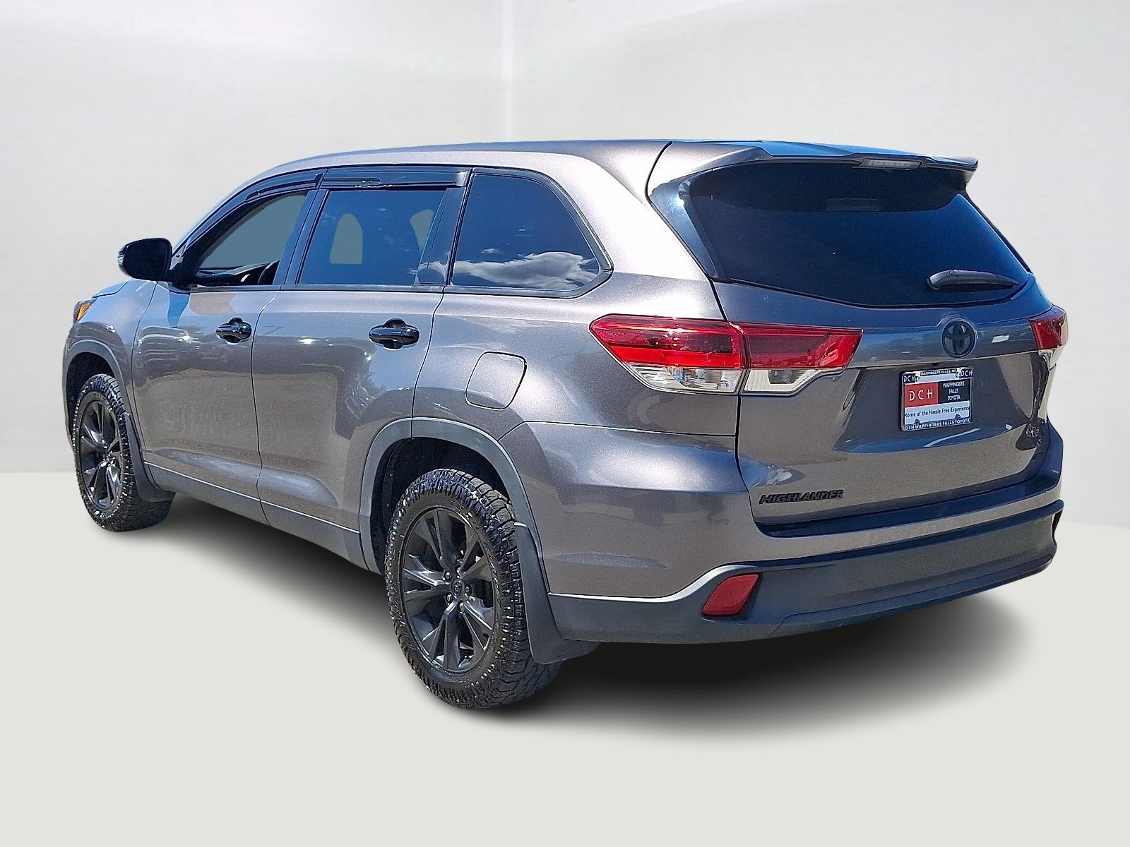 2019 Toyota Highlander LE photo 6