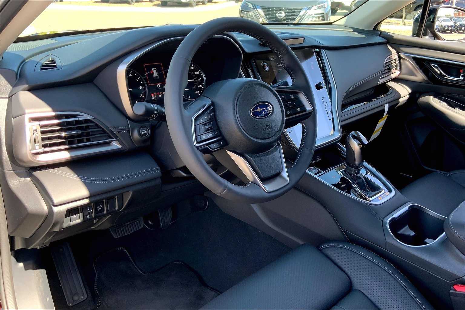 2025 Subaru Outback Touring XT photo 8