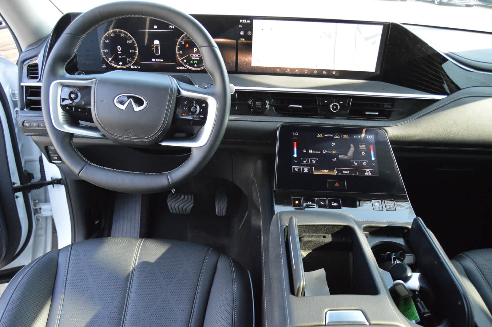 2025 INFINITI QX80 Sensory 4WD - Photo 21