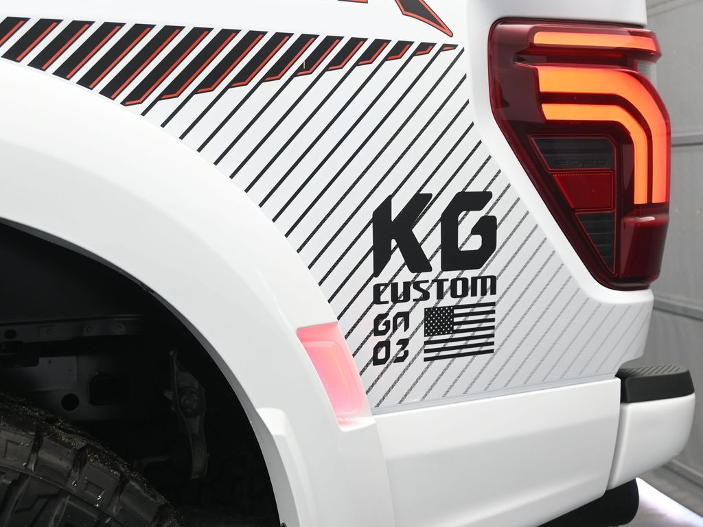 2025 Ford F-150 Raptor photo 29