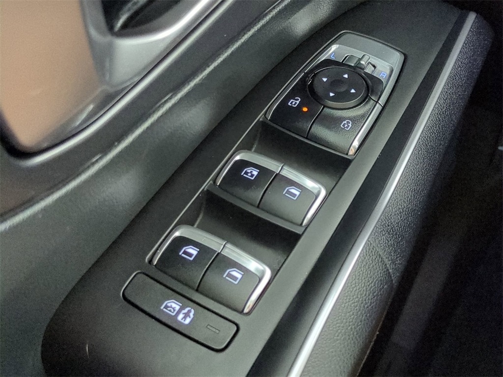 2025 Kia Sorento S photo 22