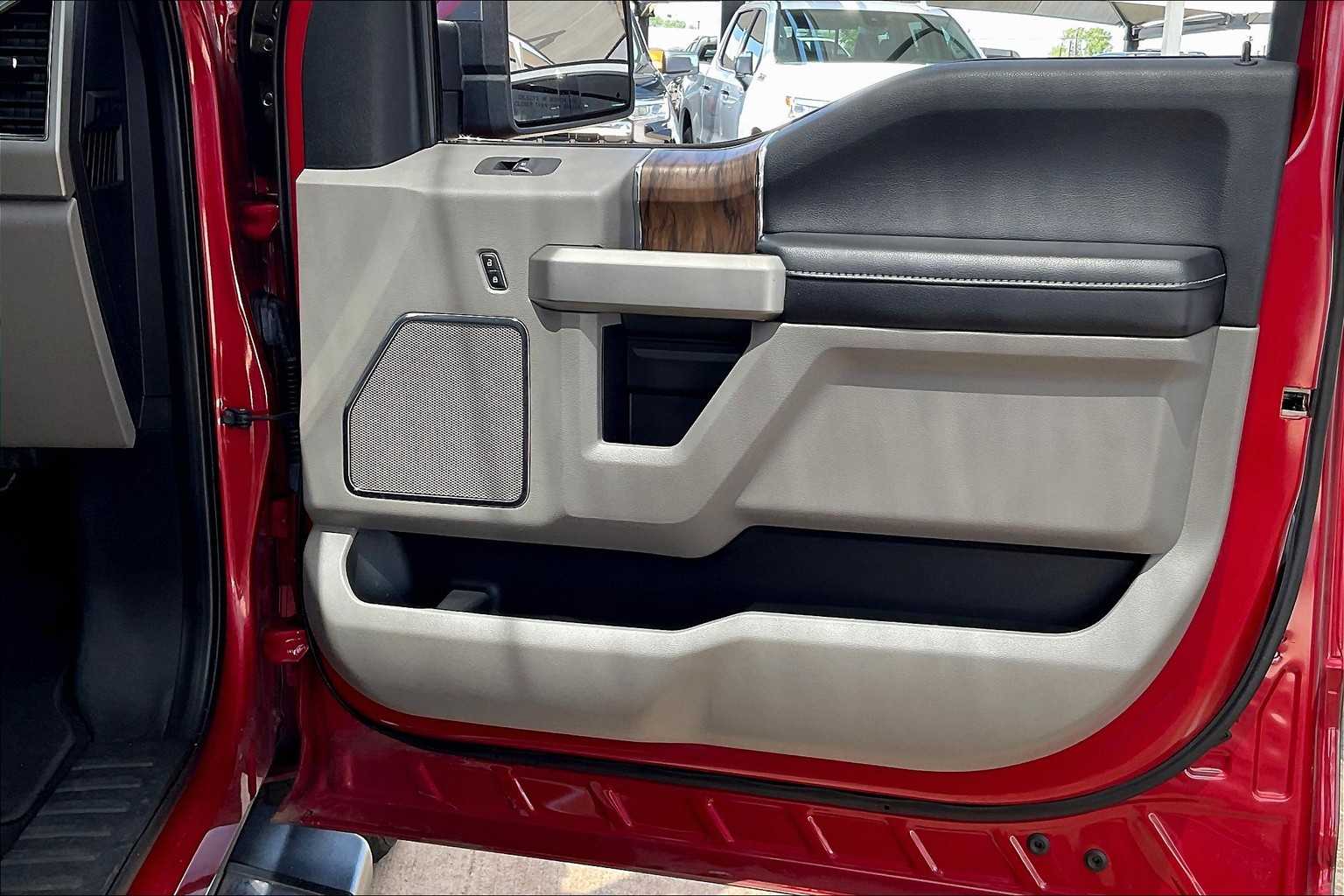 2020 Ford F-150 Lariat photo 21