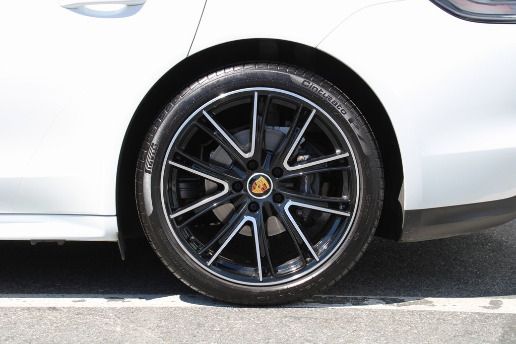 2023 Porsche Panamera 4 Platinum photo 14