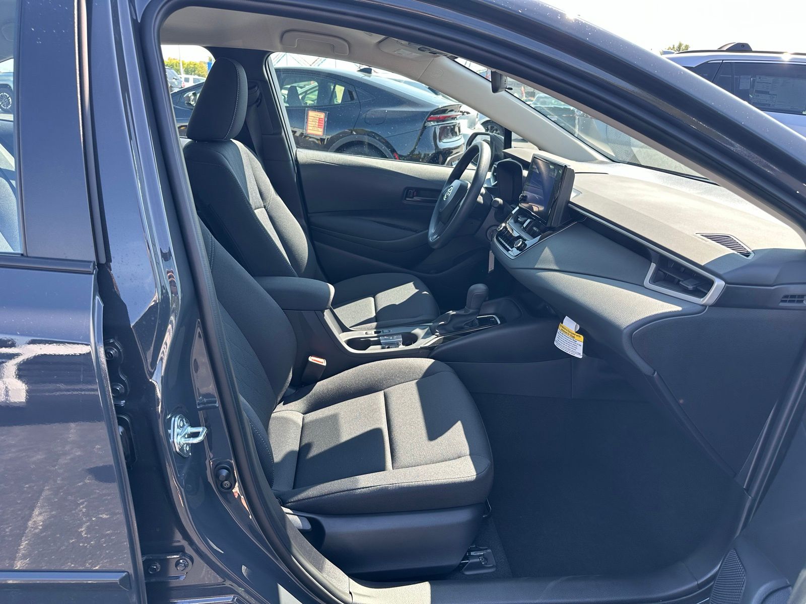 2025 Toyota Corolla LE photo 21