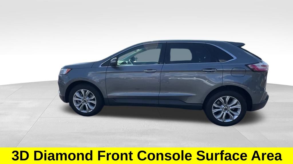 2024 Ford Edge Titanium photo 5