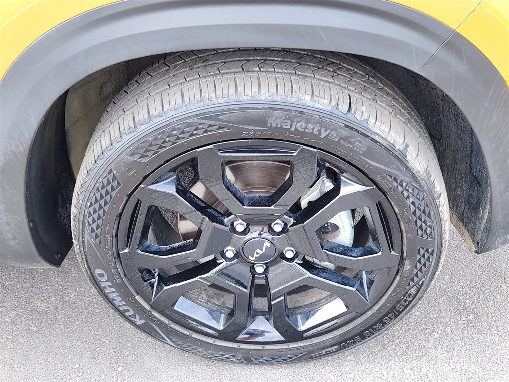 2024 Kia Seltos X-Line photo 16