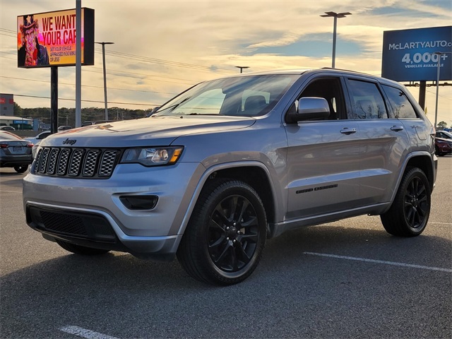2018 Jeep Grand Cherokee Altitude photo 4