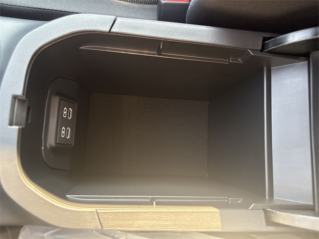 2025 Toyota RAV4 LE photo 20