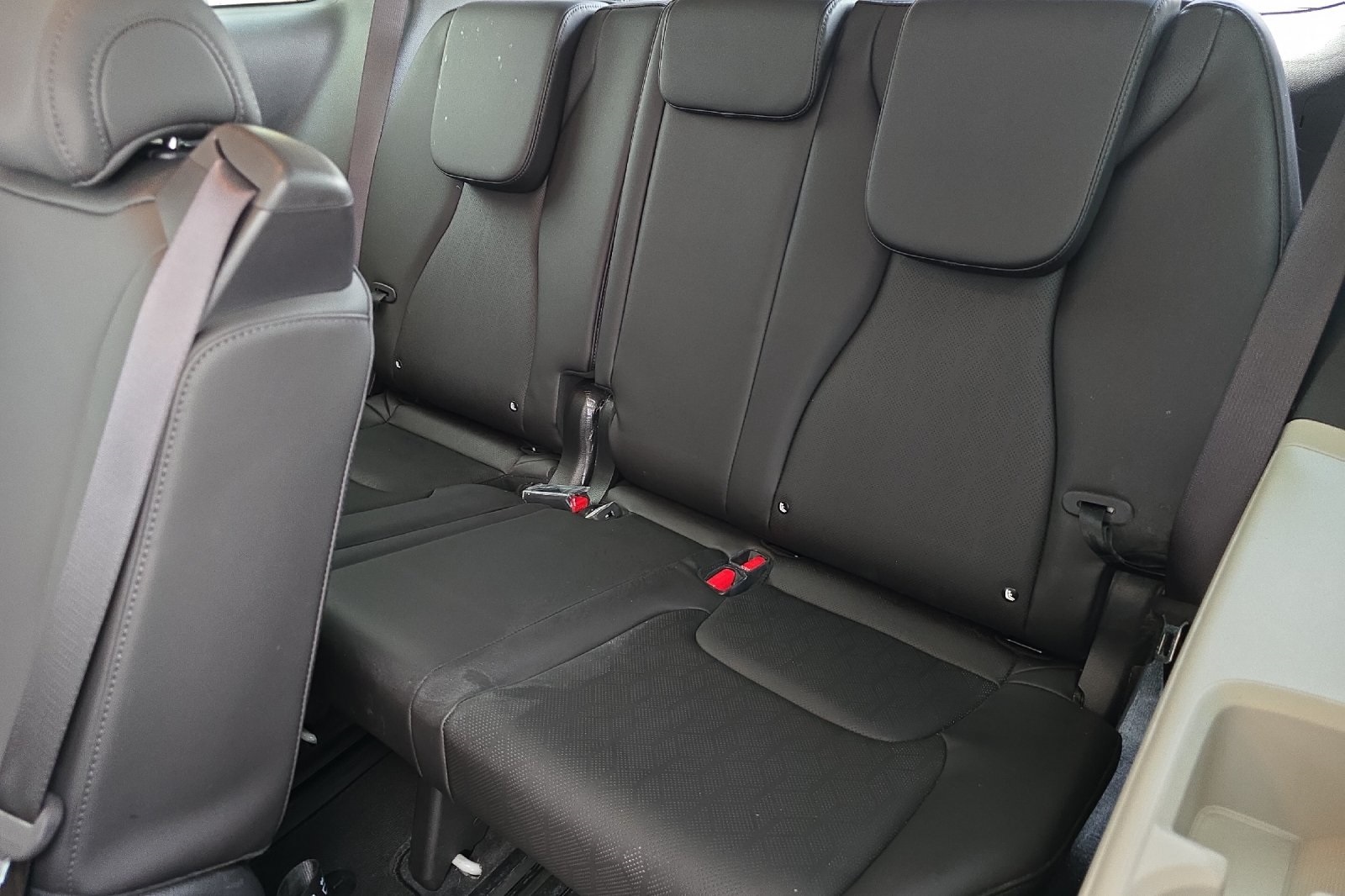 2024 Kia Carnival LX photo 14