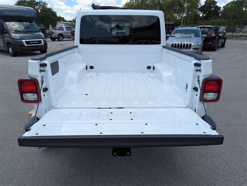 2025 Jeep Gladiator Sport photo 29