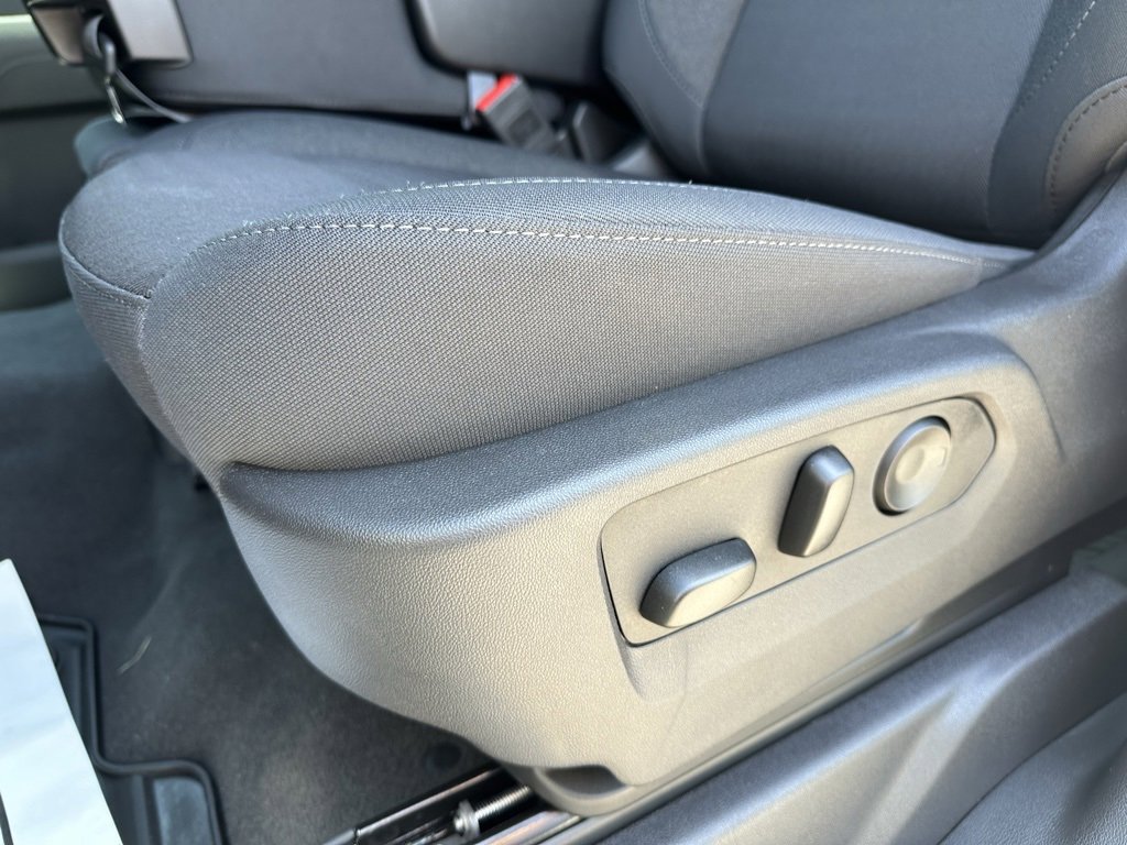 2025 Chevrolet Silverado 1500 LT photo 24