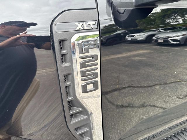 2024 Ford F-250 XLT photo 12