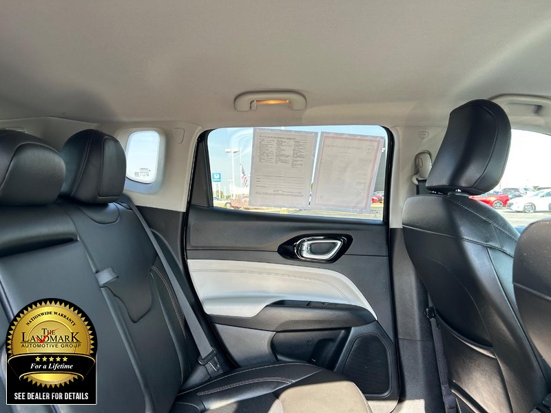 2022 Jeep Compass Limited photo 9