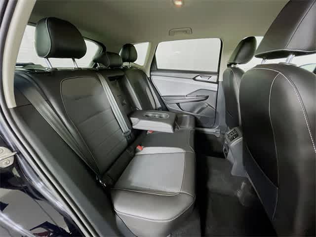2022 Volkswagen Taos SE photo 26