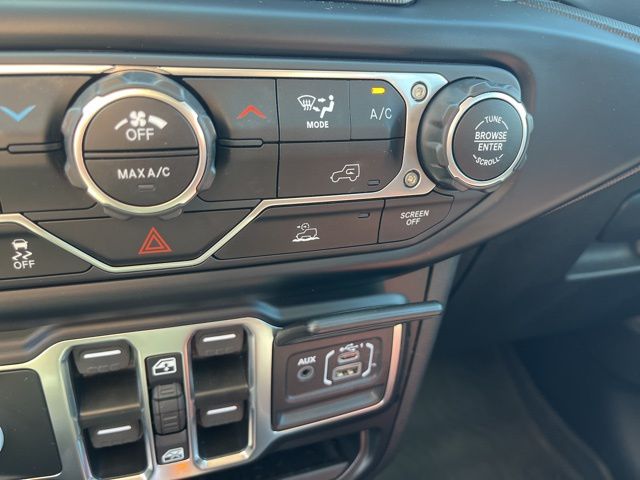 2023 Jeep Gladiator Sport photo 18