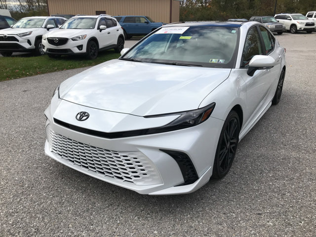 2025 Toyota Camry XSE photo 4