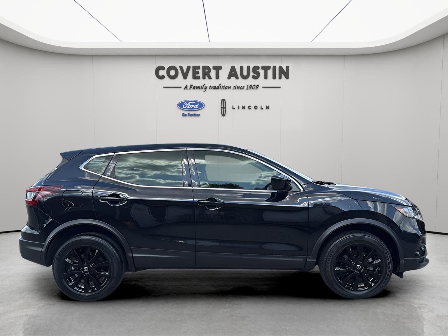 2021 Nissan Rogue Sport S photo 4